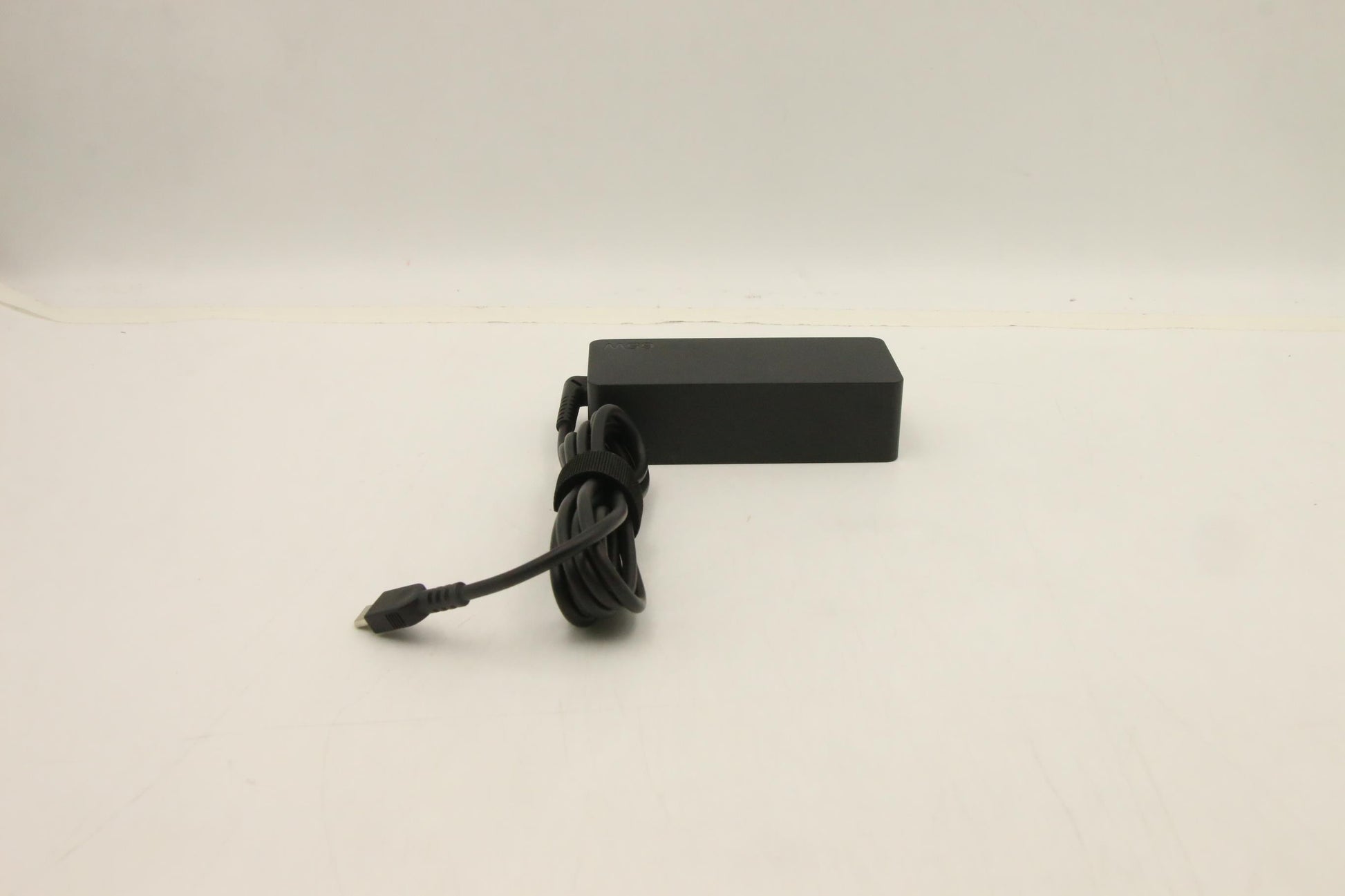 Lenovo 5A10W86302 Laptop-Netzteil 65 W – 5–20 V, 3,25 A – für Laptop – Schwarz