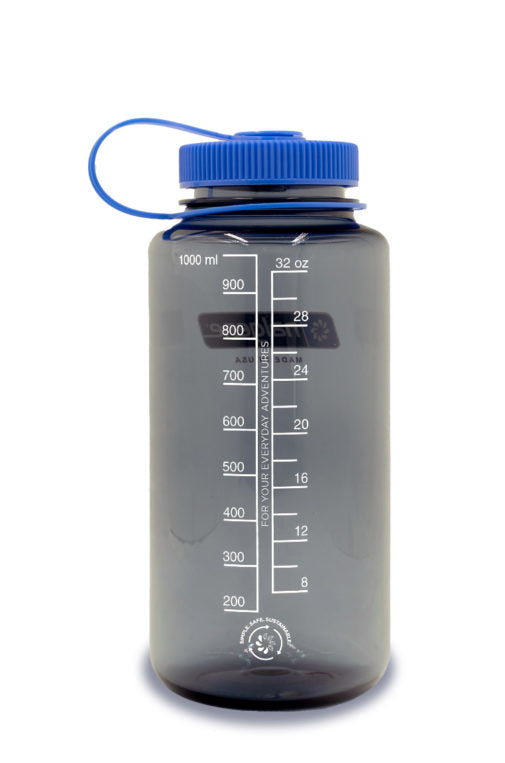 Nalgene Wide Mouth Sustain Trinkflasche 1,0 l – Tritan, Schraubdeckel, Grau