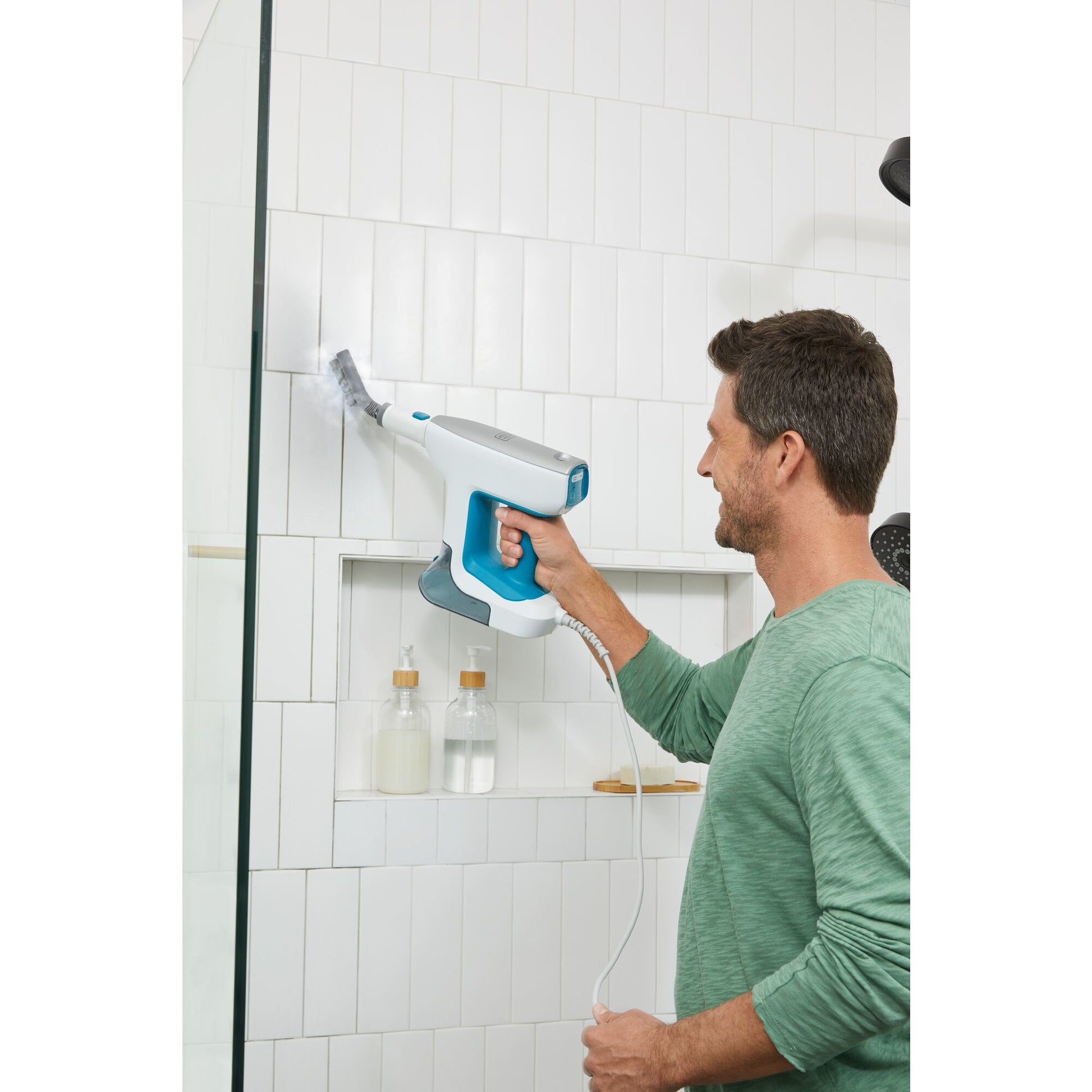 Black & Decker Dampfbesen – 500 ml, türkis, weiss, für Hartböden