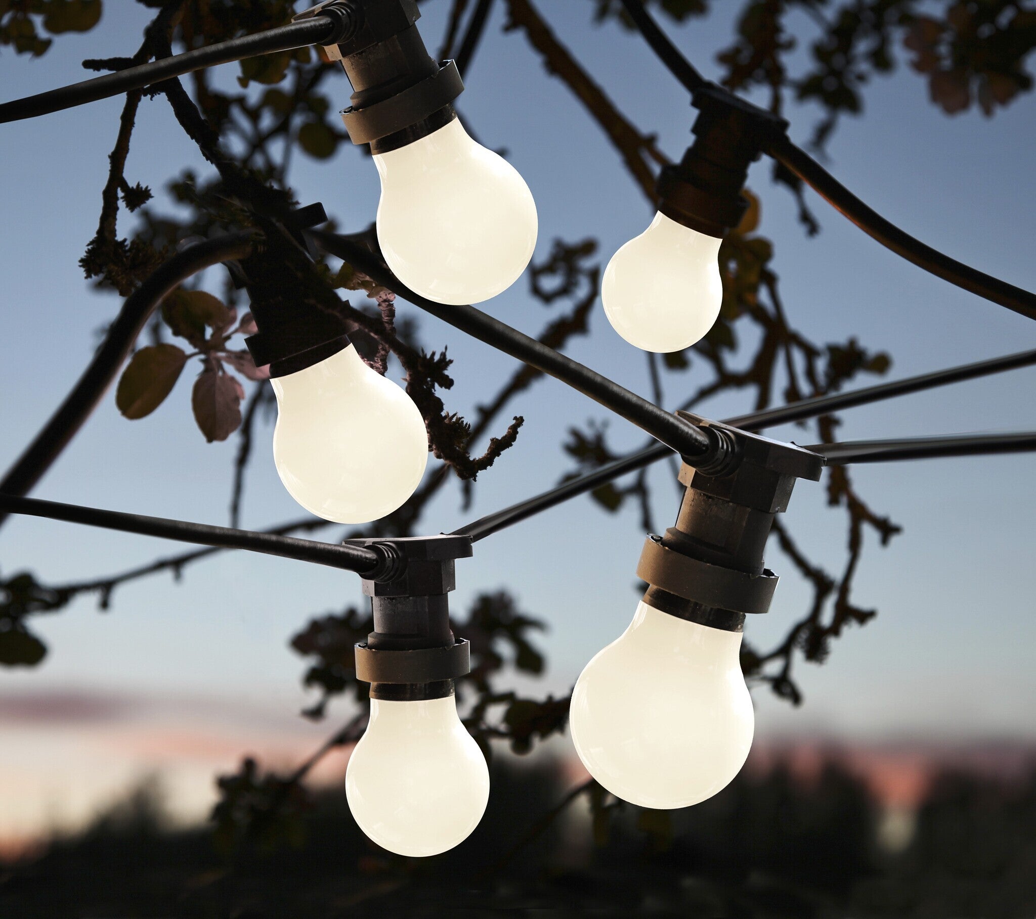 M. Schönenberger Schönenberger Lichterkette – 10 m – 10 LEDs, 10 W – Warmweiss, 2700 K – IP44 – Netzbetrieb