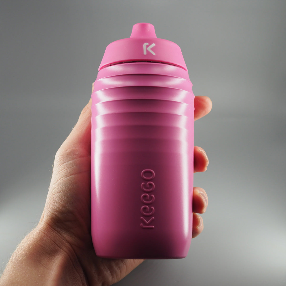 Keego Trinkflasche 500 ml – Polymer, Titan innen, Supernova Pink