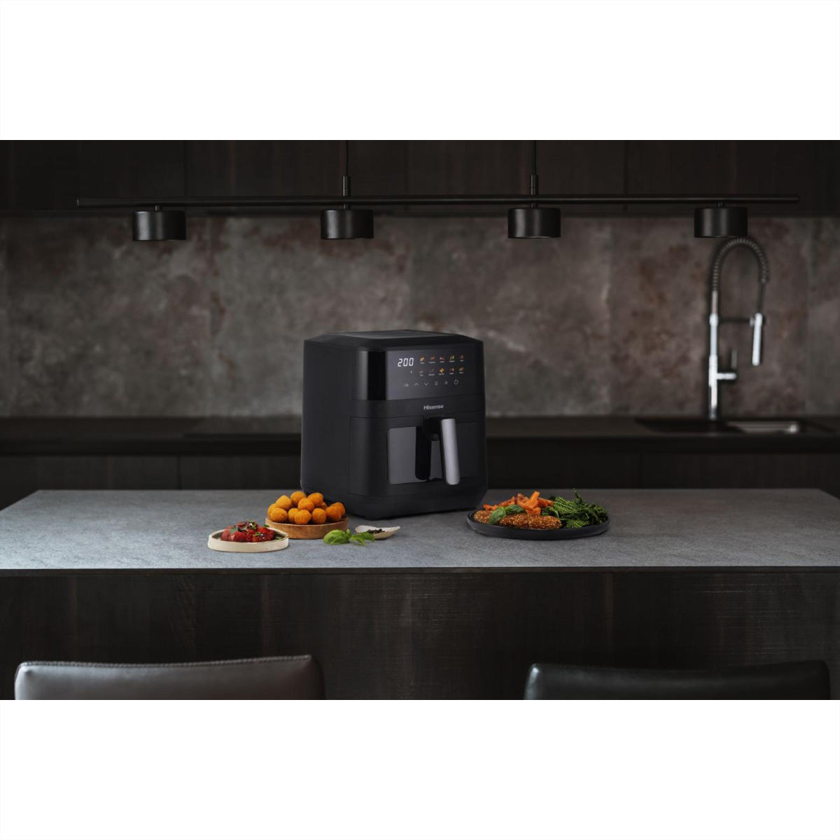 Hisense Heissluftfritteuse HAF2100DCD – 7,7 l, 10 Programme, 2100 W – schwarz