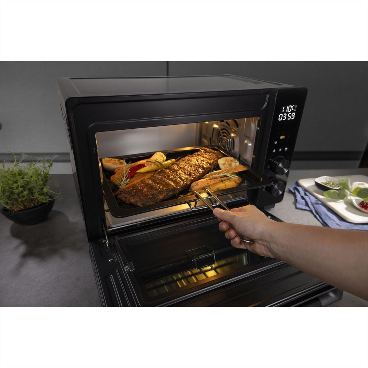 Hisense Mini Ofen HOM30AF – 30 l, 1800 W, Schwarz