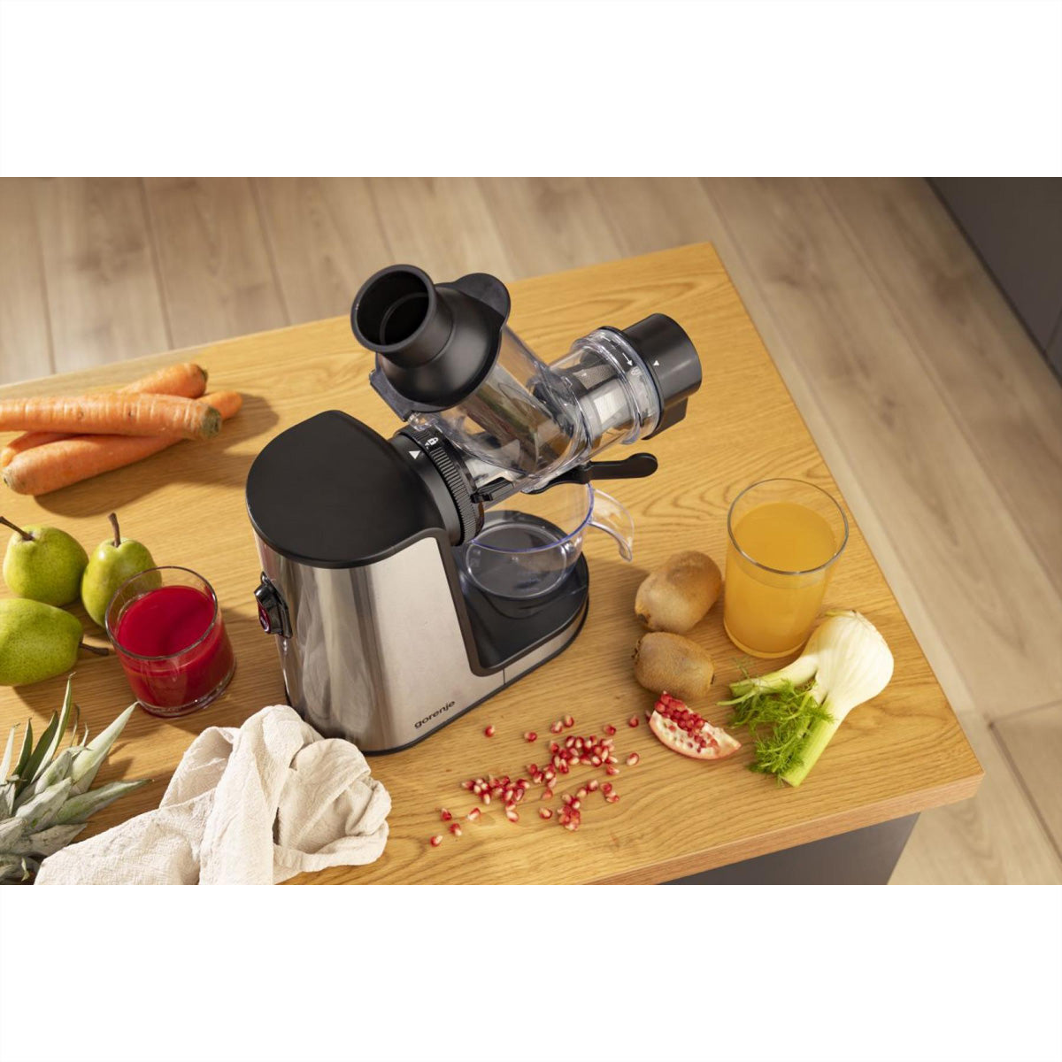 Gorenje Entsafter JC200BE – 400 ml, 200 W – schwarz/silber