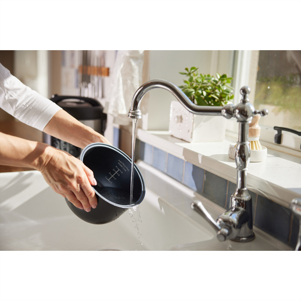 Gorenje Reiskocher MC2SBK – 2 l, 476 W, Warmhaltefunktion – Schwarz/Edelstahl