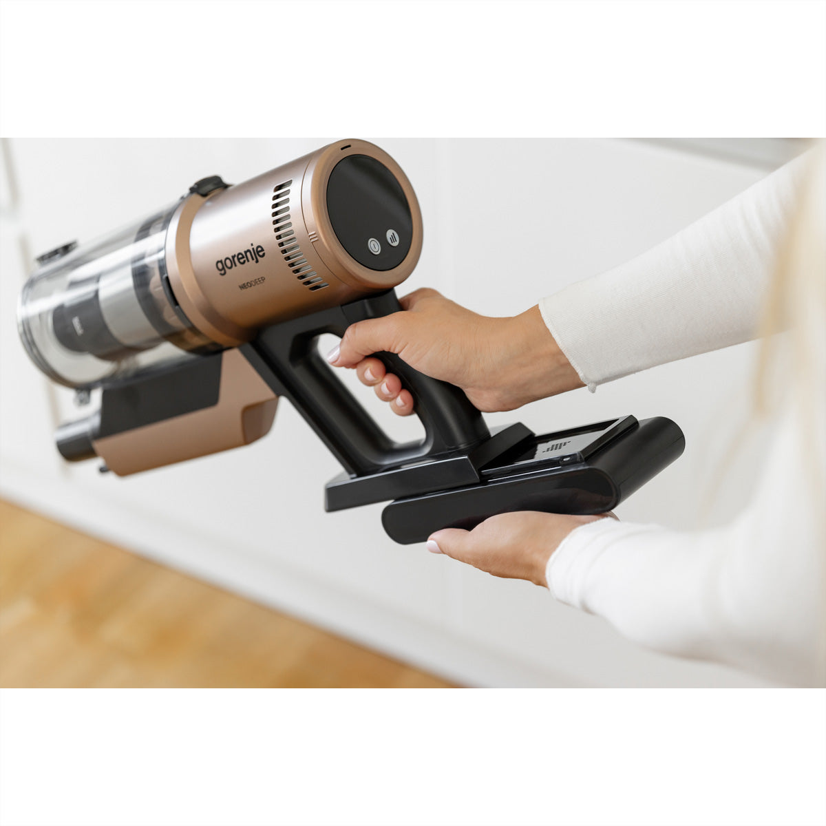 Gorenje Kabelloser Staubsauger SVC259449NDCO NEODEEP, 2-in-1 – 60 Min., 125 AW, Behälter 0,6 l
