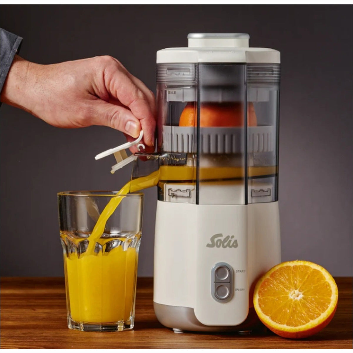 Solis Entsafter Multi JuicerMatic Typ 8455 – 0,3 l Saftbehälter, 100 W, spülmaschinenfest – weiss