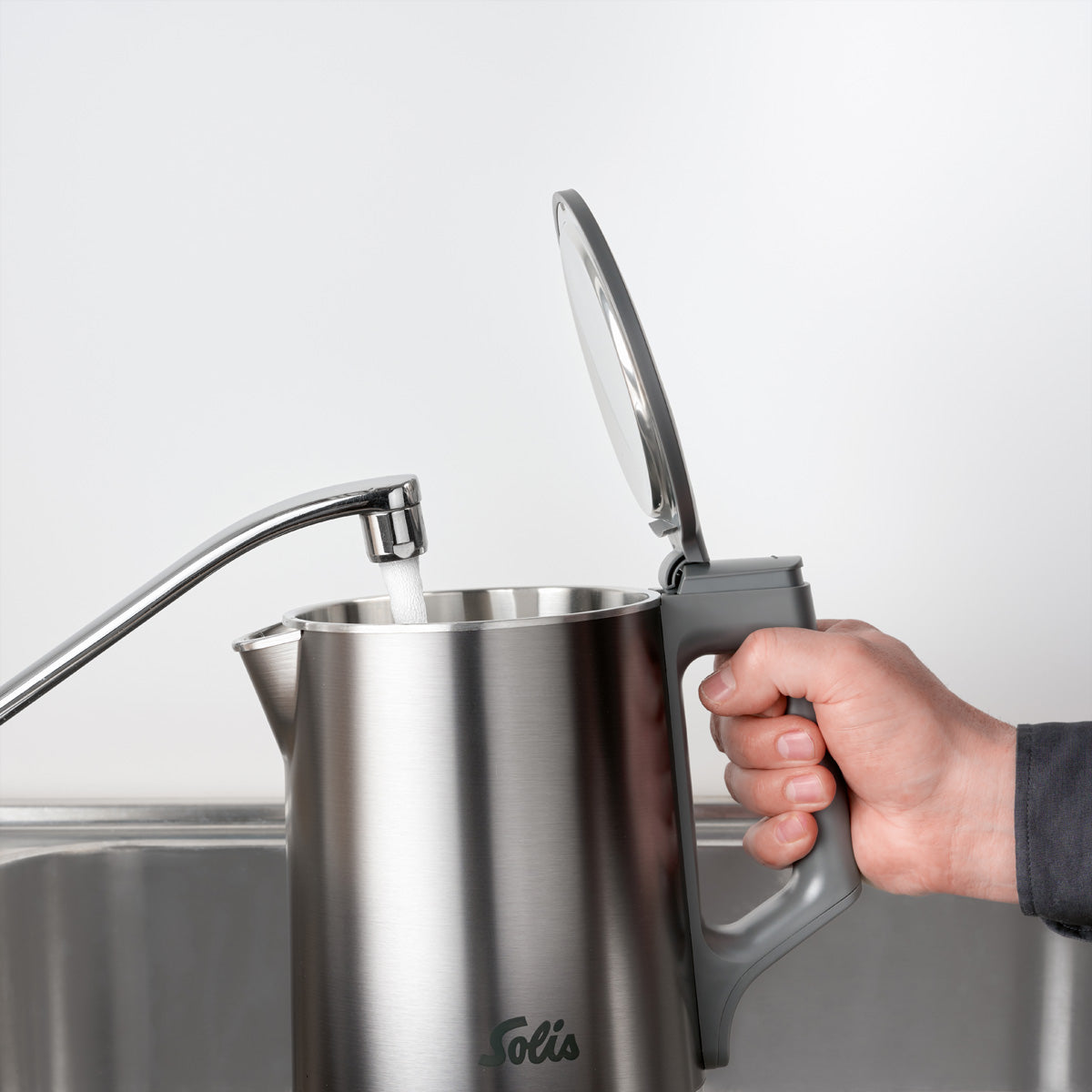 Solis Eco Boil Wasserkocher Typ 5520 – 1,7 l, Edelstahl, 1800 W, Grau, 360°-Sockel