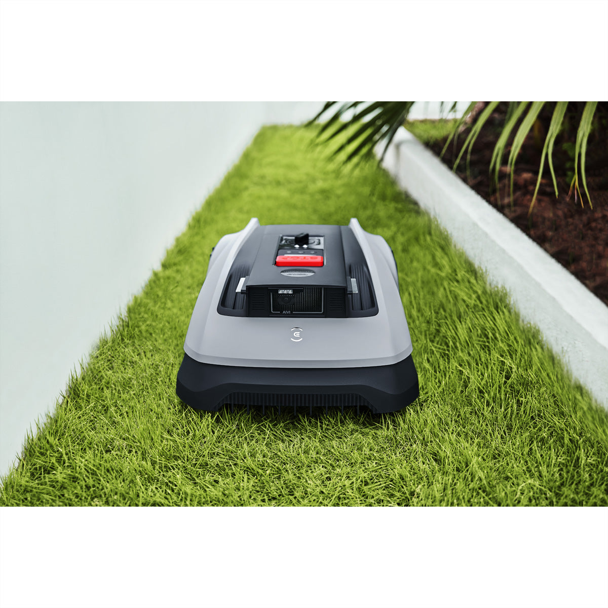 Ecovacs GOAT O600 RTK – Mähroboter – RTK-Navigation, 600 m², 19 cm Schnittbreite