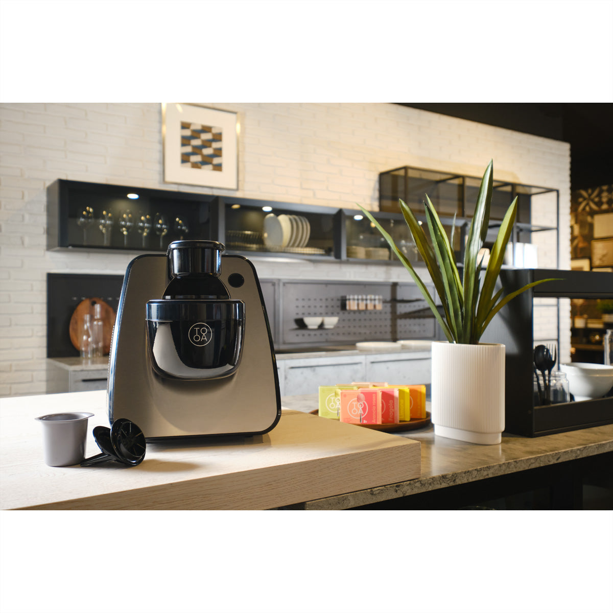 TooA Eismaschine Milano – 450 W – schwarz/edelstahl