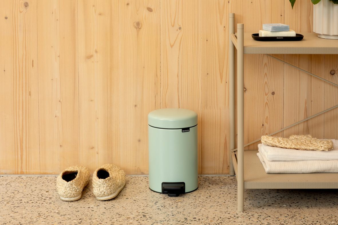 Brabantia NewIcon Treteimer – 5 l – Stahl, rund – Hellgrün – Soft-Close, mit Innenkübel