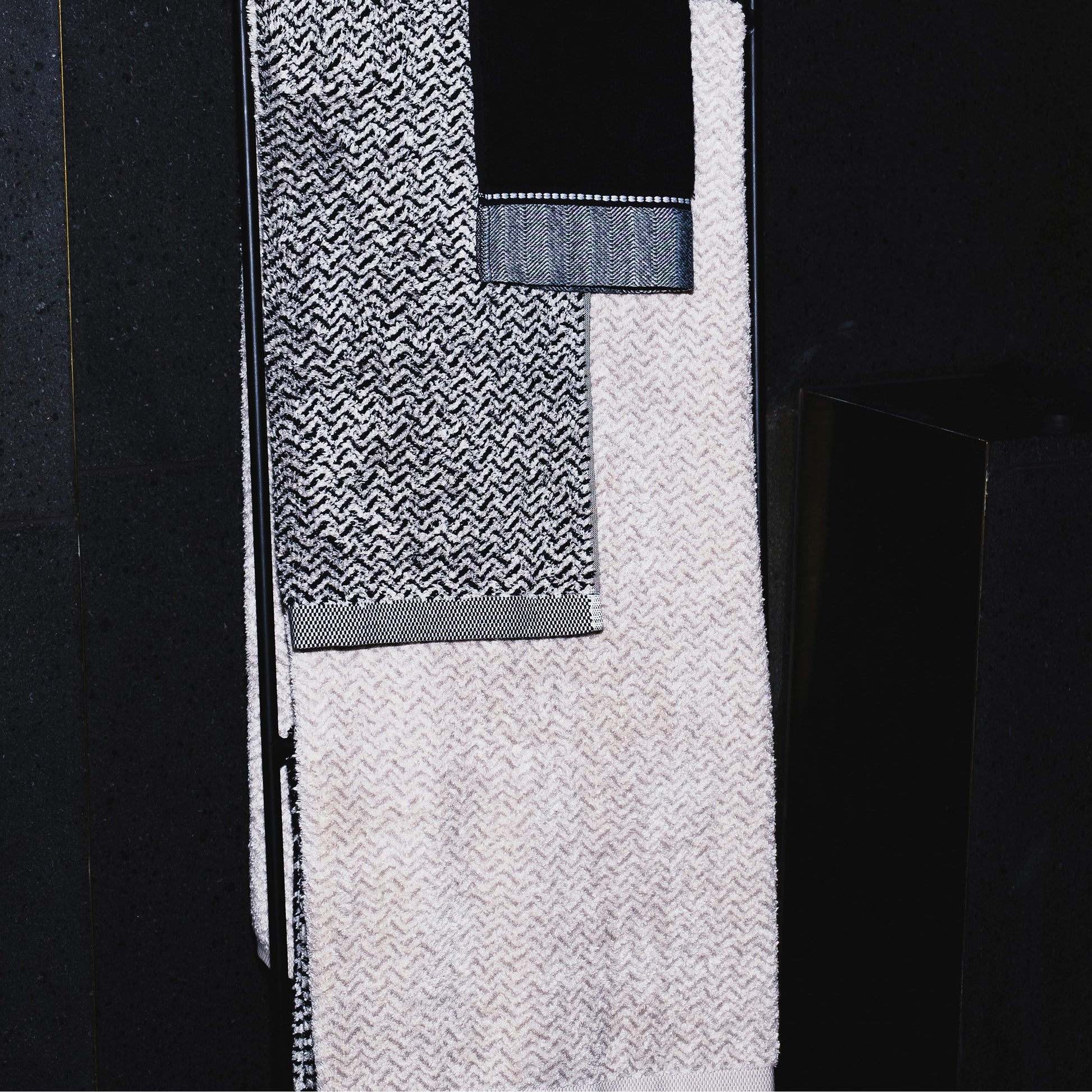 MÖVE Seiftuch Brooklyn – 30 × 30 cm, Schwarz, Leinen, OEKO-TEX