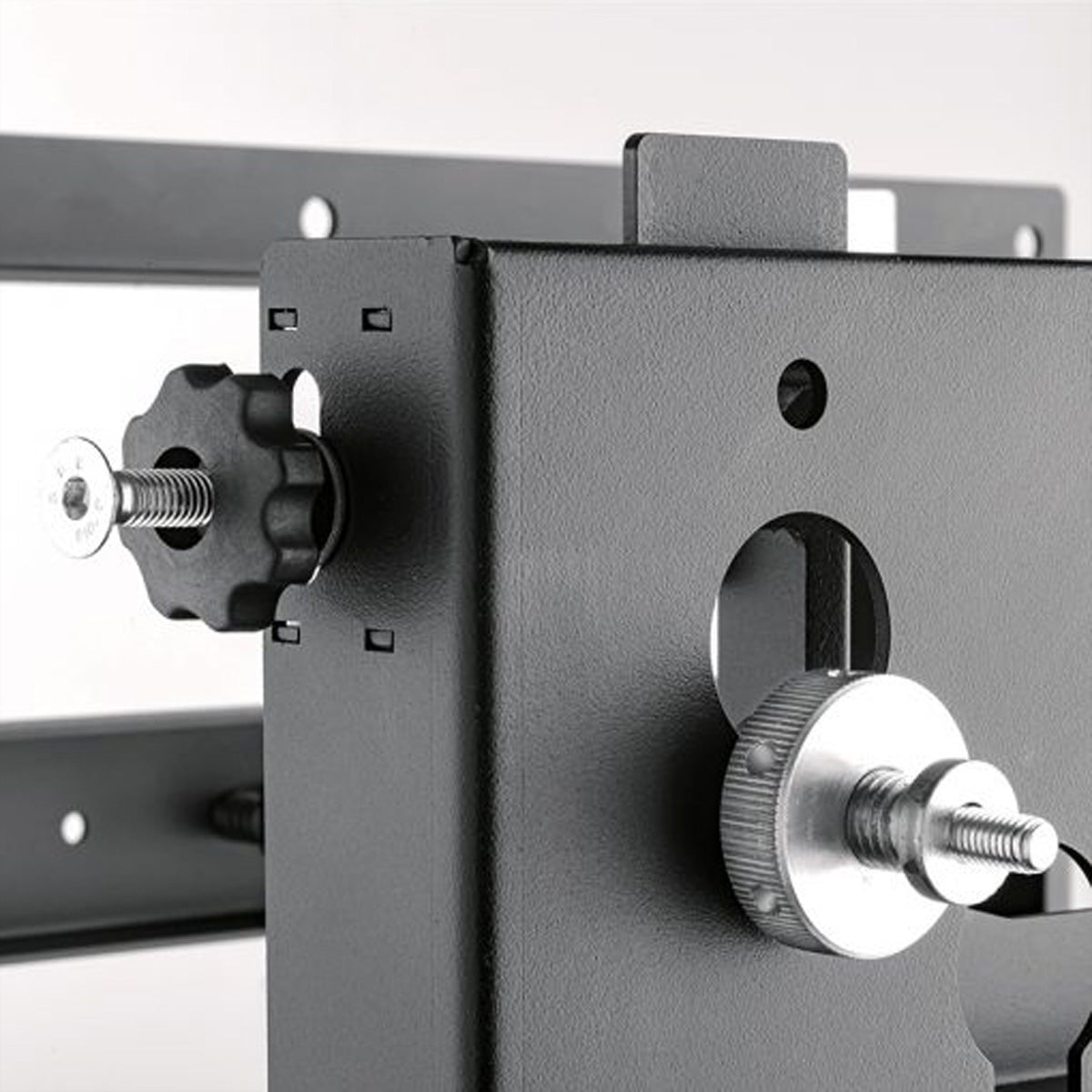Hagor Videowandhalterung – 65–105" – VESA 300×300–400×400 – bis 150 kg, Push-Out – VWH-5