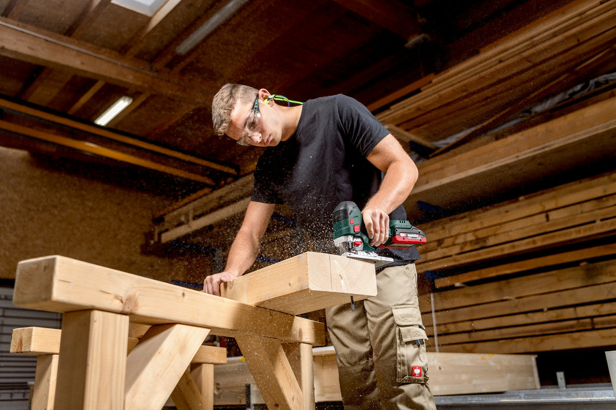Metabo Stichsäge STA 18 LTX 150 BL – 18 V (CAS) – Schnellwechsel-System – Schnitttiefe in Holz 150 mm – Solo