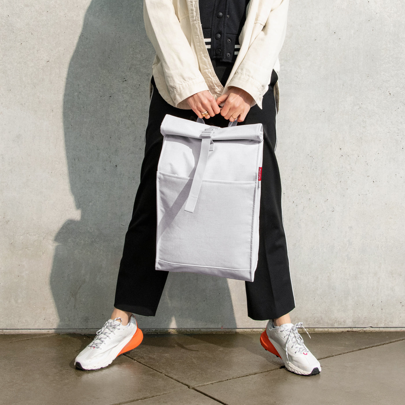 Reisenthel Urban Rolltop – Freizeit-Rucksack – 16 l, rPET, hellgrau
