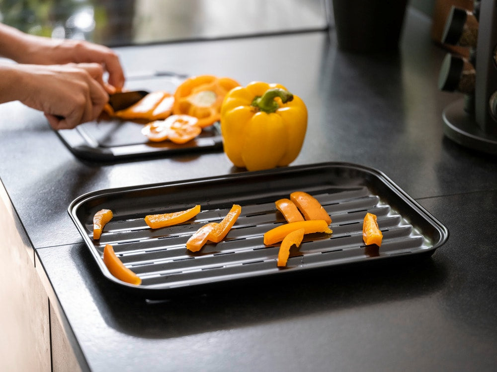 WENKO Grillschale Luca – 34,5 × 24,5 × 2,5 cm, Schwarz – für Grill