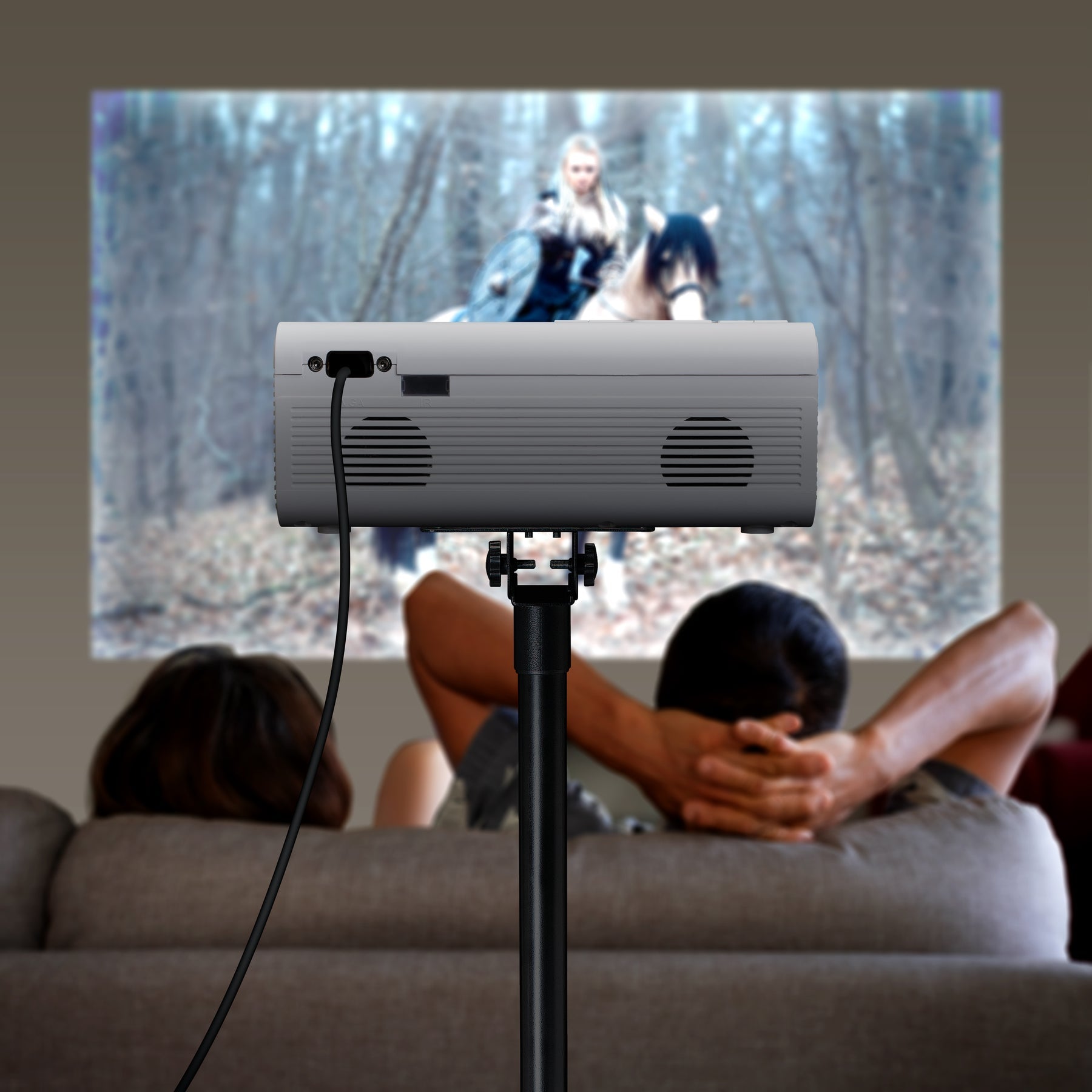 Lenco LPJ-280WH – Standard LCD LED, 800×480, 2800 ANSI Lumen