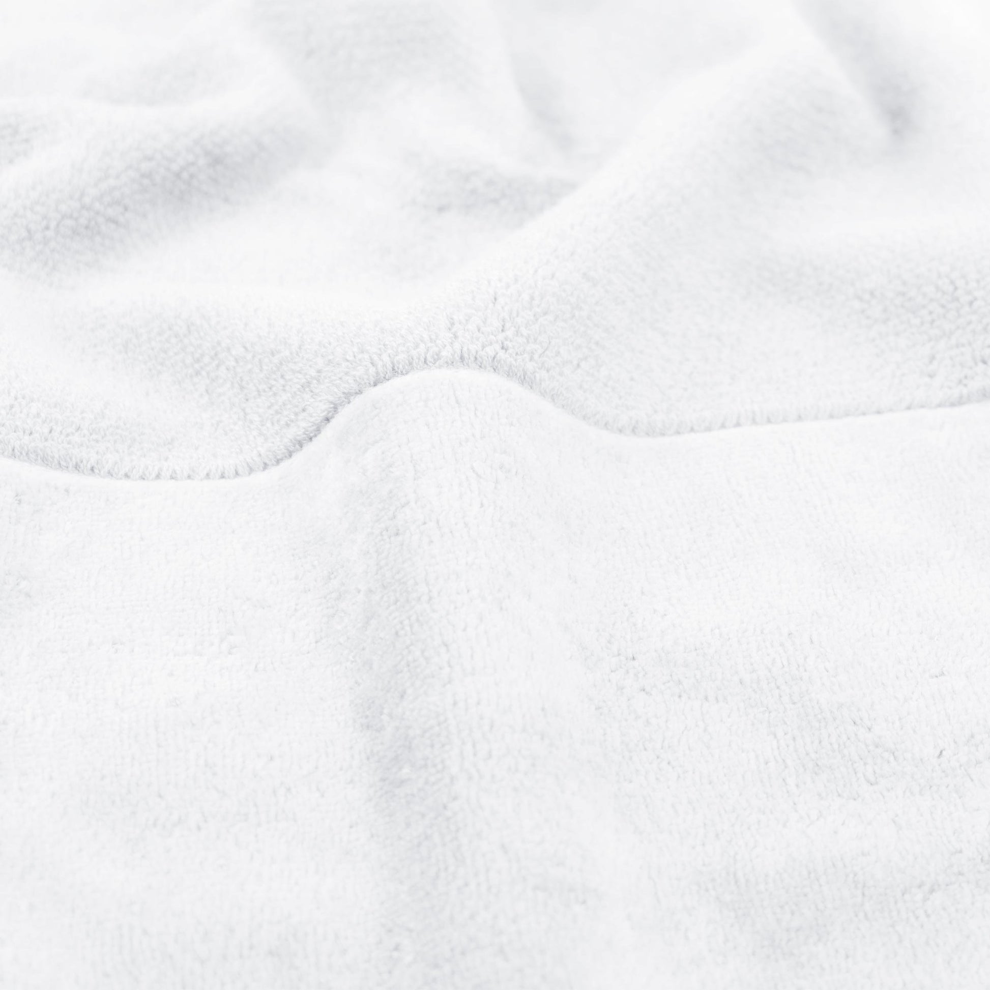 MÖVE Duschtuch Bamboo Luxe – 80 × 150 cm, Weiss, 60% Baumwolle/40% Viskose, 630 g/m², OEKO-TEX