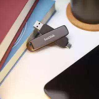 SanDisk Extreme Pro Dual Drive Metal USB-Stick – 2 TB, USB-C + USB-A, 1000/900 MB/s