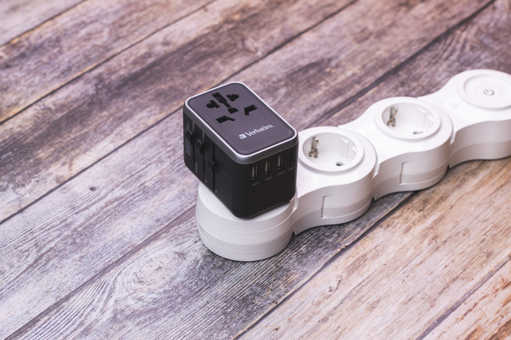 Verbatim UTA-04 Reiseadapter USB-Ladegerät 61 W – USB-C×2, USB-A×3 – PD, QC