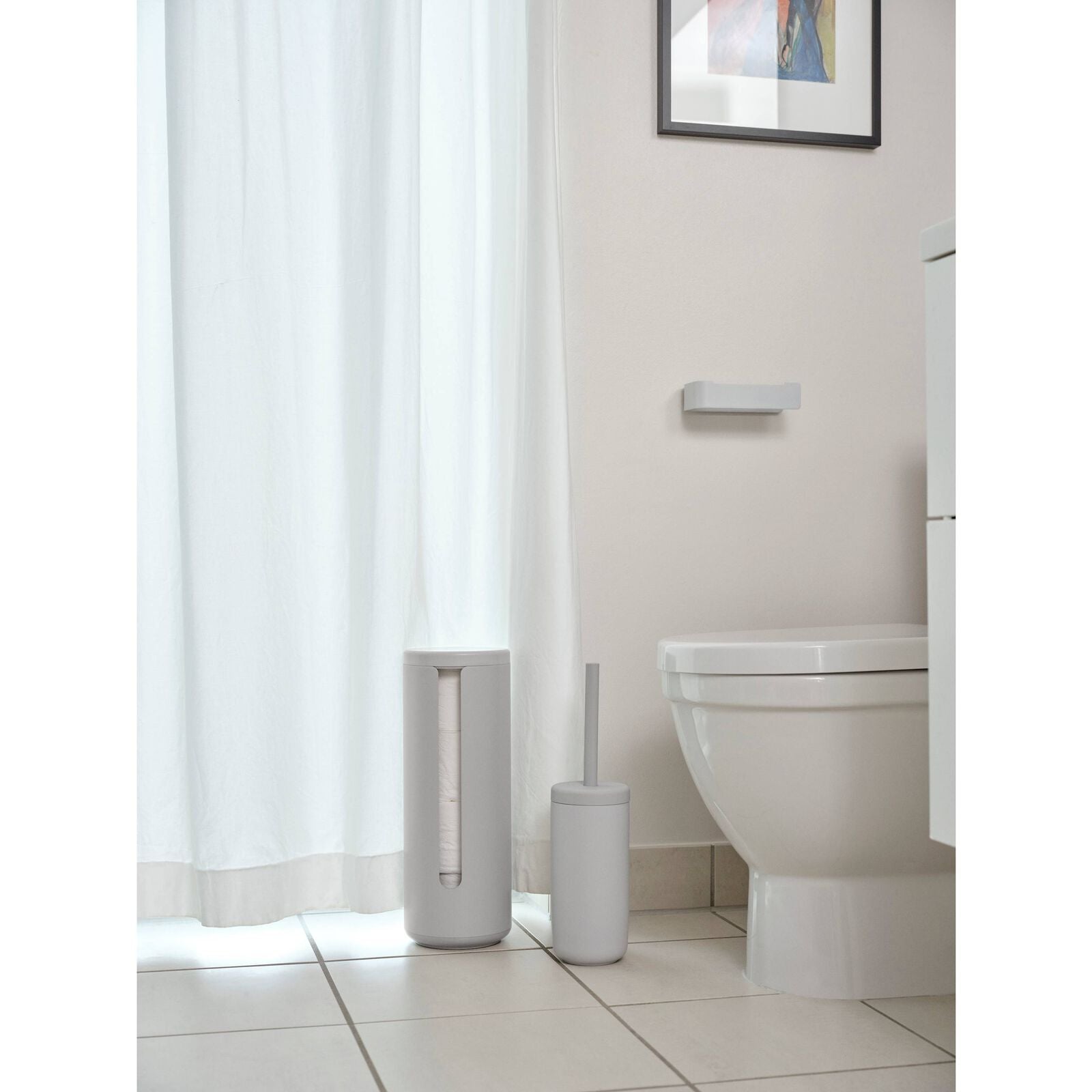 Zone Denmark Zone Ume – Toilettenpapierhalter – Aluminium, Hellgrau, Wandmontiert, 7,6 × 16,4 × 4 cm
