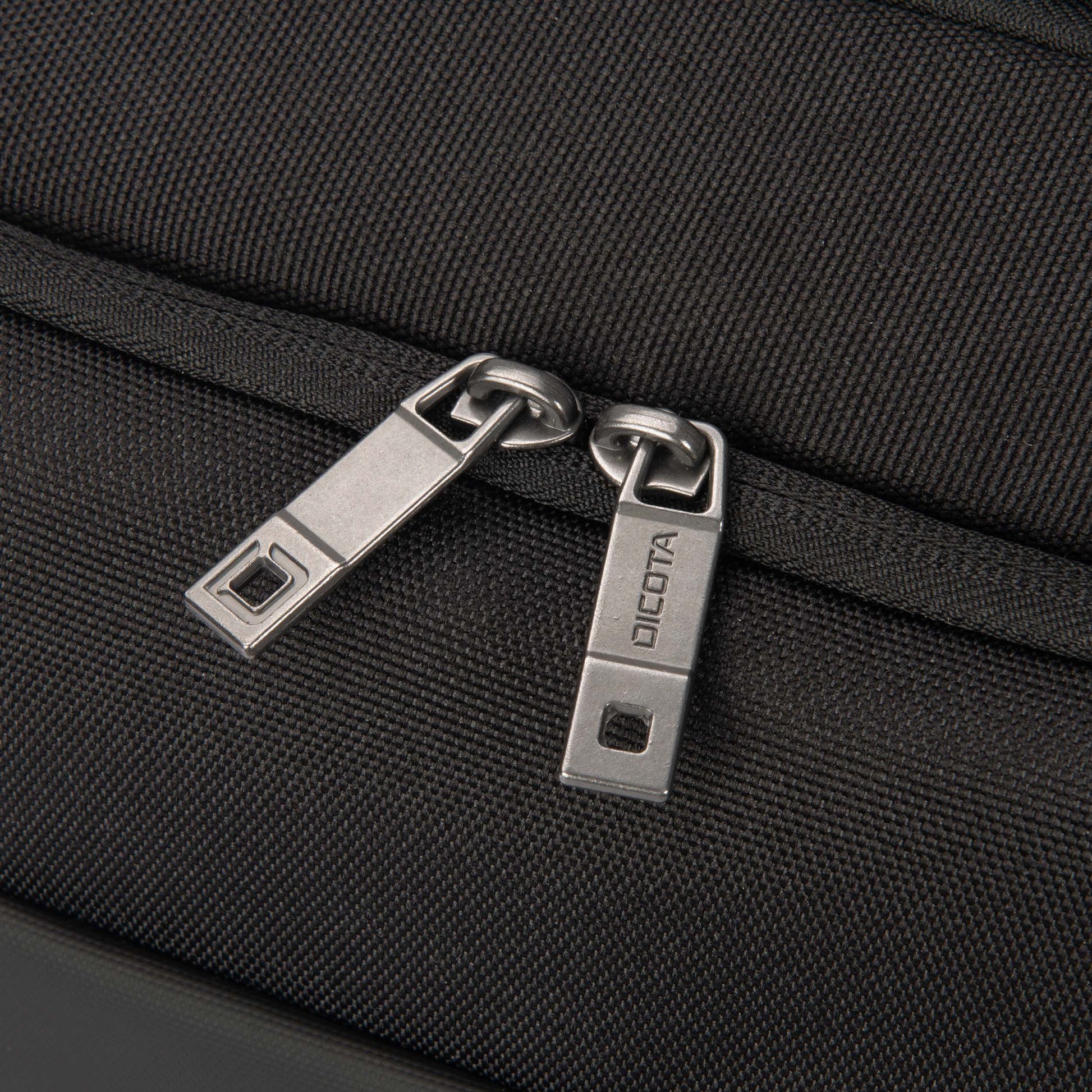 DICOTA Notebook-Tasche für Notebooks bis 16" – verschliessbar, mit Schultergurt – Schwarz