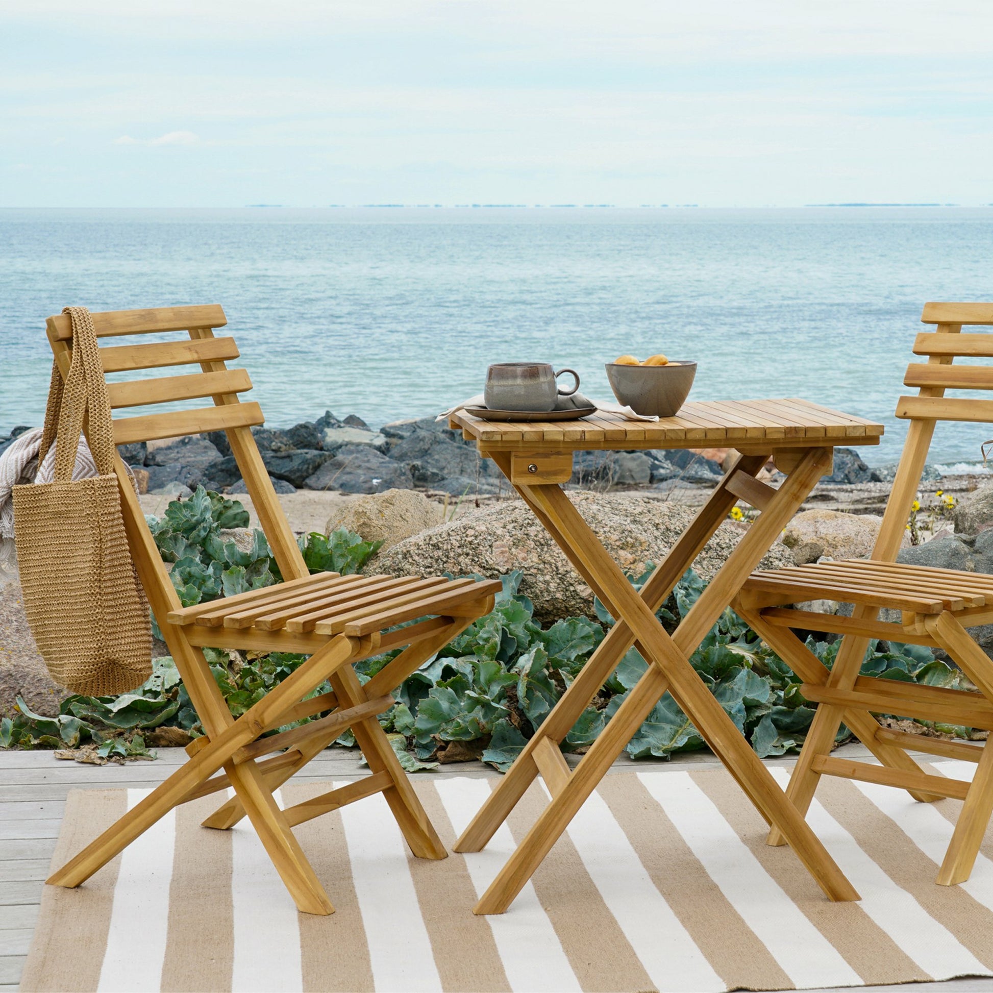 House Nordic Bistro-Set 3-teilig – Natur – Holz – Tisch 60 × 60 × 75 cm – klappbar