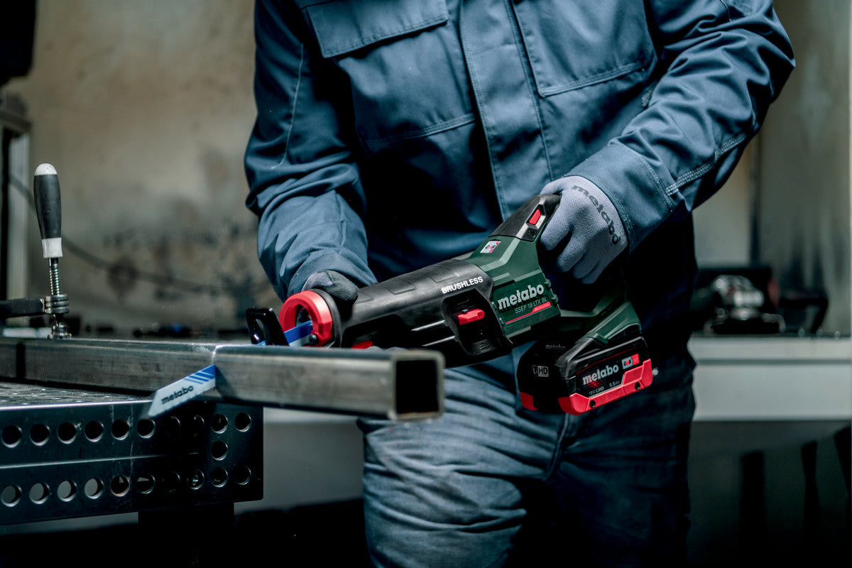 Metabo Säbelsäge SSEP 18 LT BL – 18 V (CAS) – Hub 32 mm – Solo – Bürstenlos