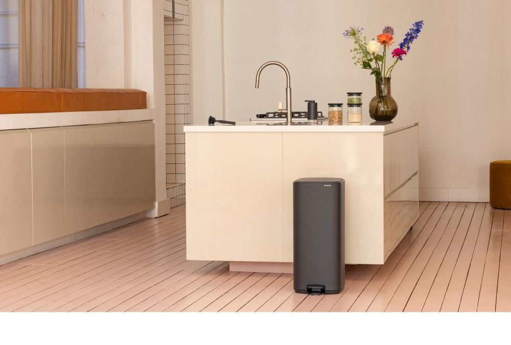 Brabantia Papierkorb – 30 l – Stahl, Anthrazit – B × H 288 × 647 mm