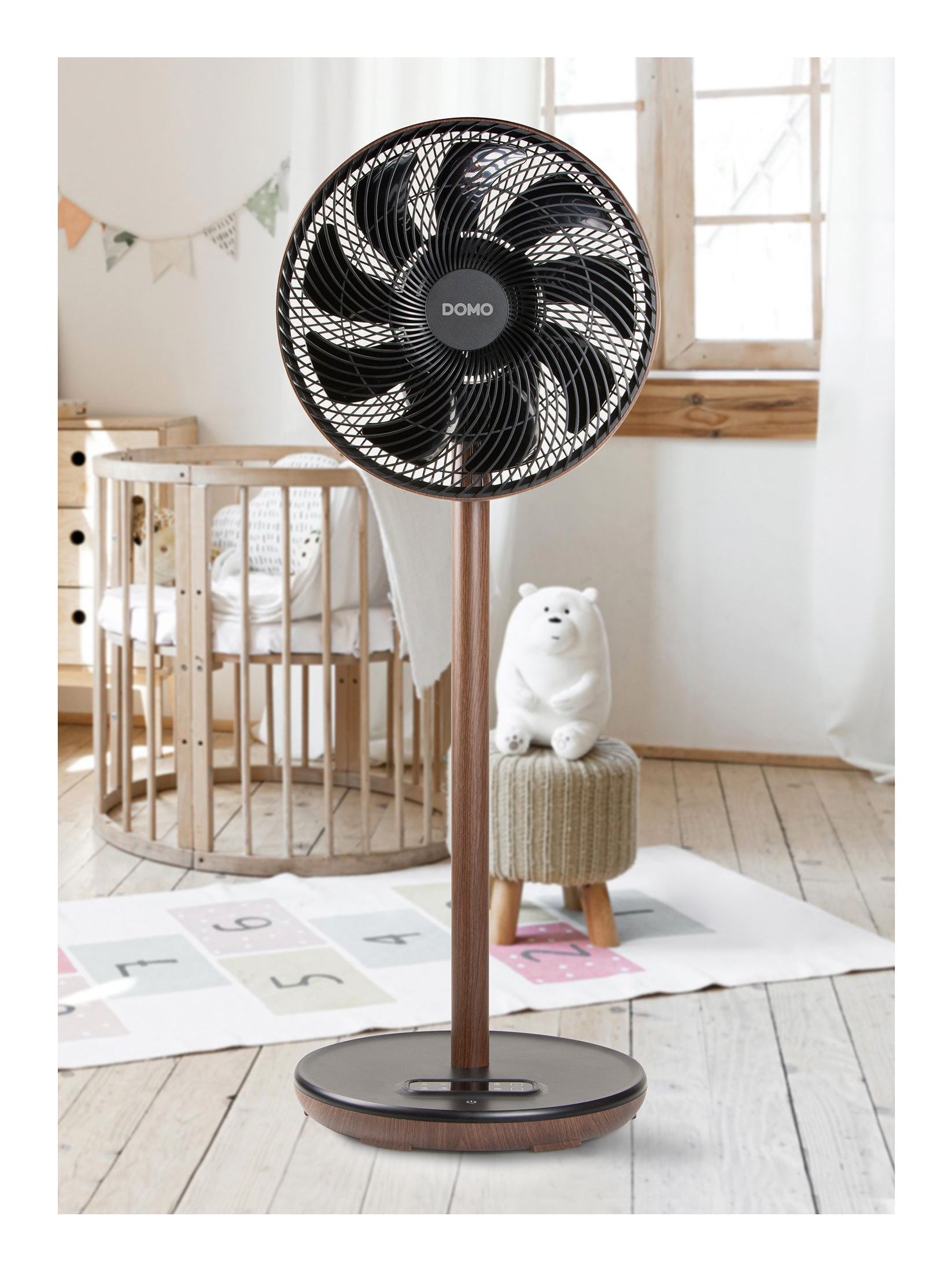 Domo Standventilator DO8155 – 9 Stufen, oszillierend, Timer, Fernbedienung, 26 W, 45 dB(A), Schwarz, Holz