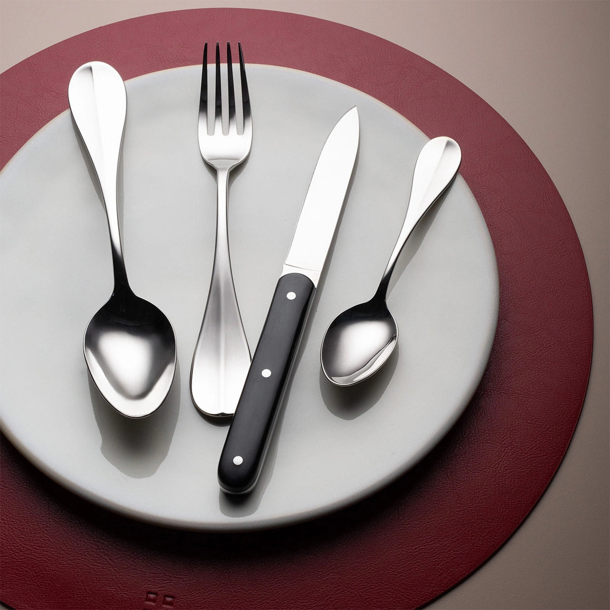Sola Steakmesser – 11 cm, glatter Schliff, Edelstahl, Kunststoffgriff, schwarz matt, spülmaschinenfest