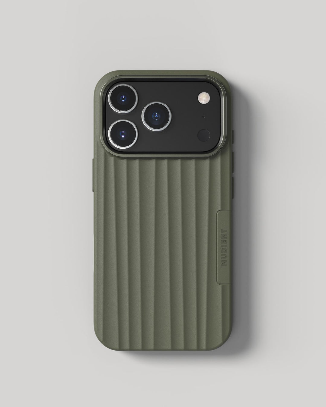 Nudient – Backcover Bold – für Apple iPhone 17 Pro – olive – MagSafe-kompatibel