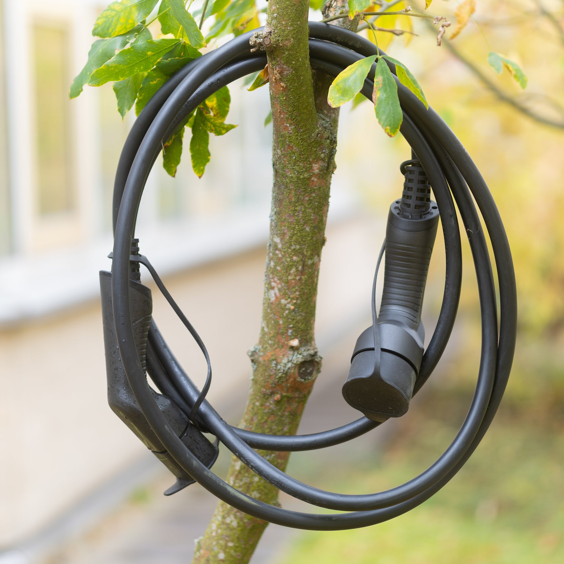 Deltaco Ladekabel für Audi, BMW, Hyundai u. a., Typ 2 auf Typ 2, abgewinkelt, verriegelbar, 16 A, 3 m