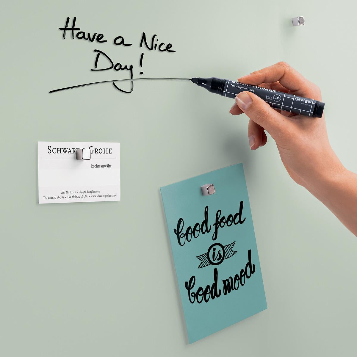 Sigel Whiteboard – 60 × 40 cm, Glas, magnetisch, Wandmontage, inkl. Magnetwürfel, Montagesatz