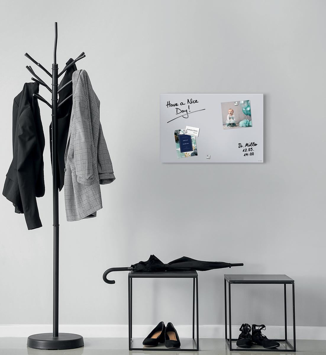 Sigel Whiteboard – 60 × 40 cm, Glas, magnetisch, Wandmontage, inkl. SuperDym-Magnetwürfel, Montagesatz