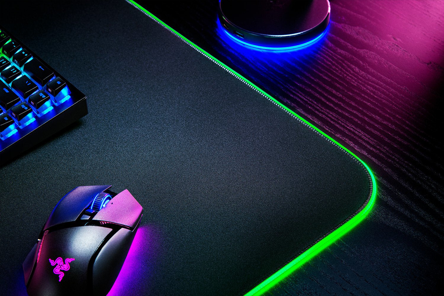 Razer Goliathus Chroma 3XL – Gaming-Mauspad – 1'200 × 550 mm, RGB, Tuch, Schwarz
