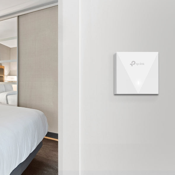 TP-Link EAP650-Wall – Access Point – Wi-Fi 6 (2,4/5 GHz), 3,0 Gbit/s, 2×GbE, PoE+, Wandmontage
