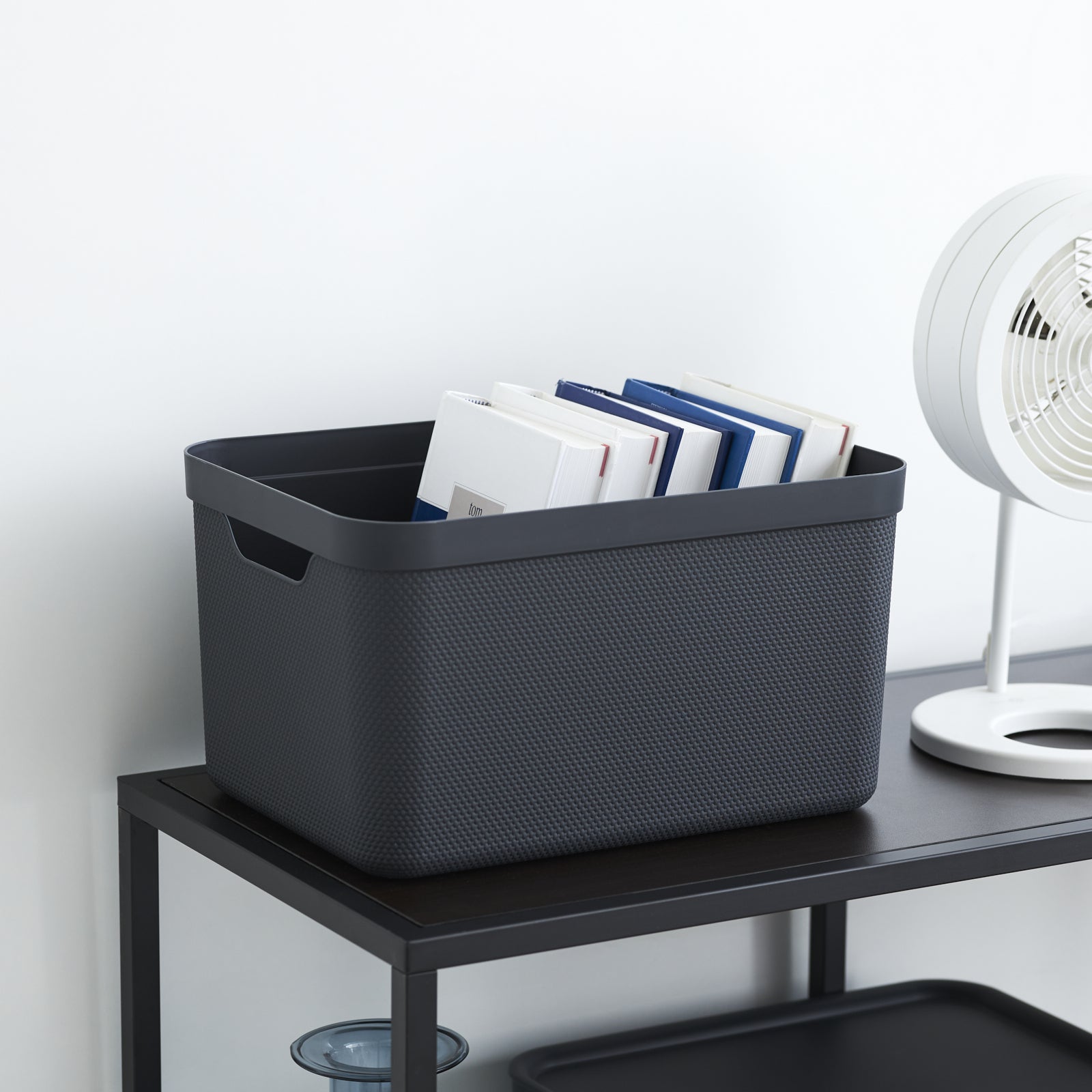 Rotho Aufbewahrungsbox 16 l (mit Deckel) – Recycling-Kunststoff – Grau – 260 × 200 × 359 mm