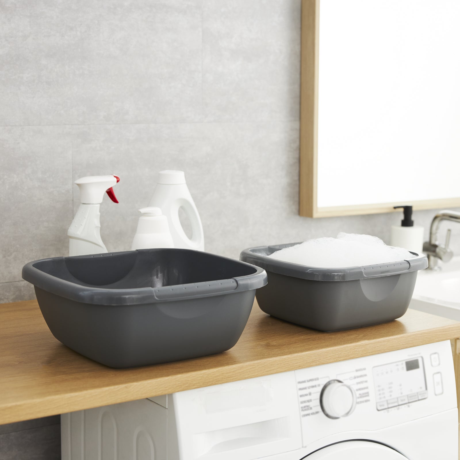 Rotho Becken eckig – 5 l – 29,0 × 29,0 × 12,0 cm – Schwarz – Kunststoff