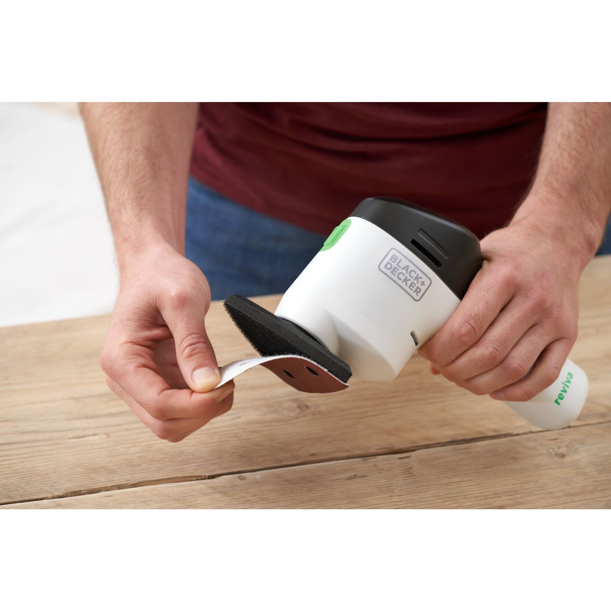 Black & Decker reviva – reviva Akku-Deltaschleifer, Gehäuse aus 50% recycelten PET-Flaschen, REVDS12C