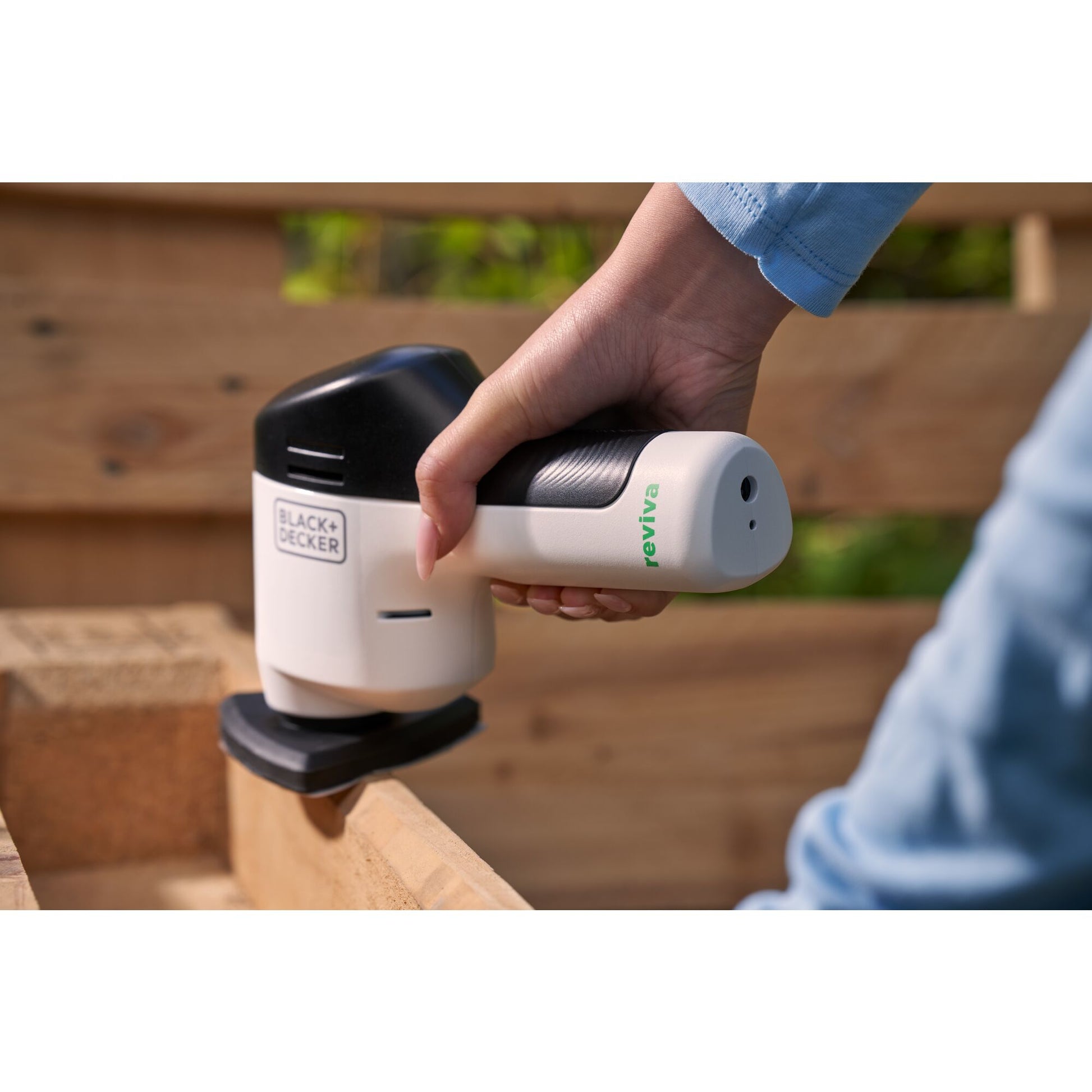 Black & Decker reviva – reviva Akku-Deltaschleifer, Gehäuse aus 50% recycelten PET-Flaschen, REVDS12C