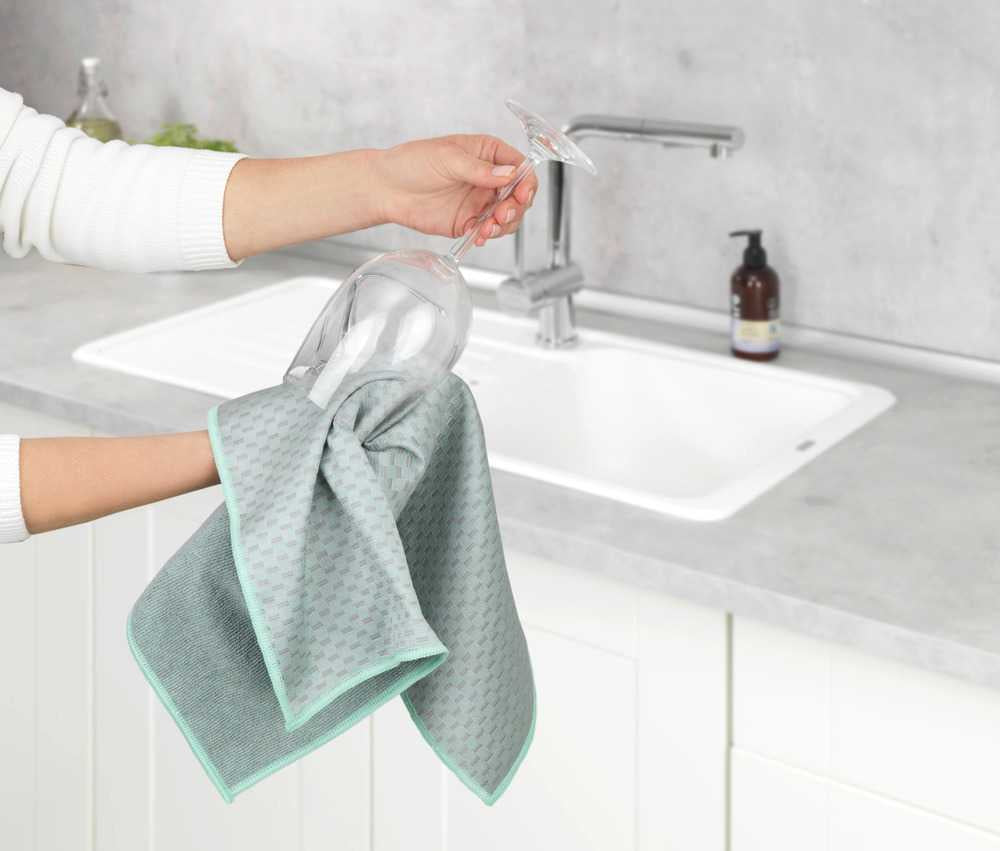 WENKO Geschirrtücher 2er-Set, 40 × 60 cm, Mikrofaser, Hellgrün/Grau