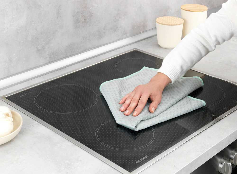 WENKO Geschirrtücher 2er-Set, 40 × 60 cm, Mikrofaser, Hellgrün/Grau