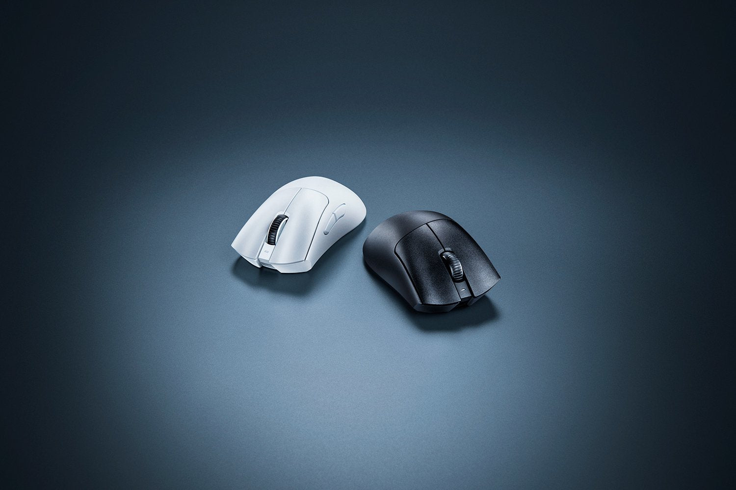 Razer DeathAdder V3 Pro Gaming-Maus – kabellos, USB-A, 30'000 dpi, 1'000 Hz, 5 Tasten, für Rechtshänder, umschaltbar