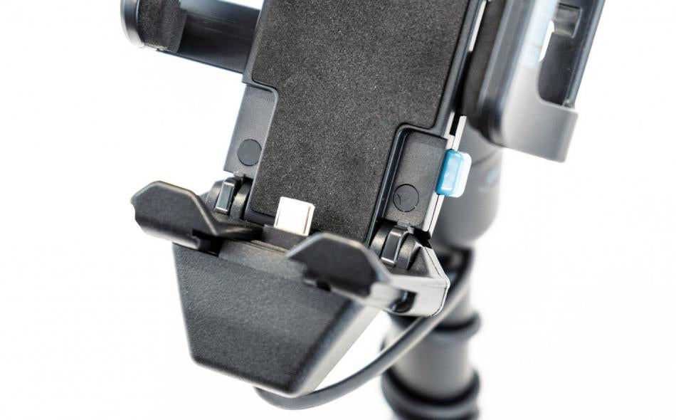 Gamber-Johnson 7160-1659-10 Kfz-Ladehalterung – Schraubbefestigung – USB-C – für Smartphone – Schwarz