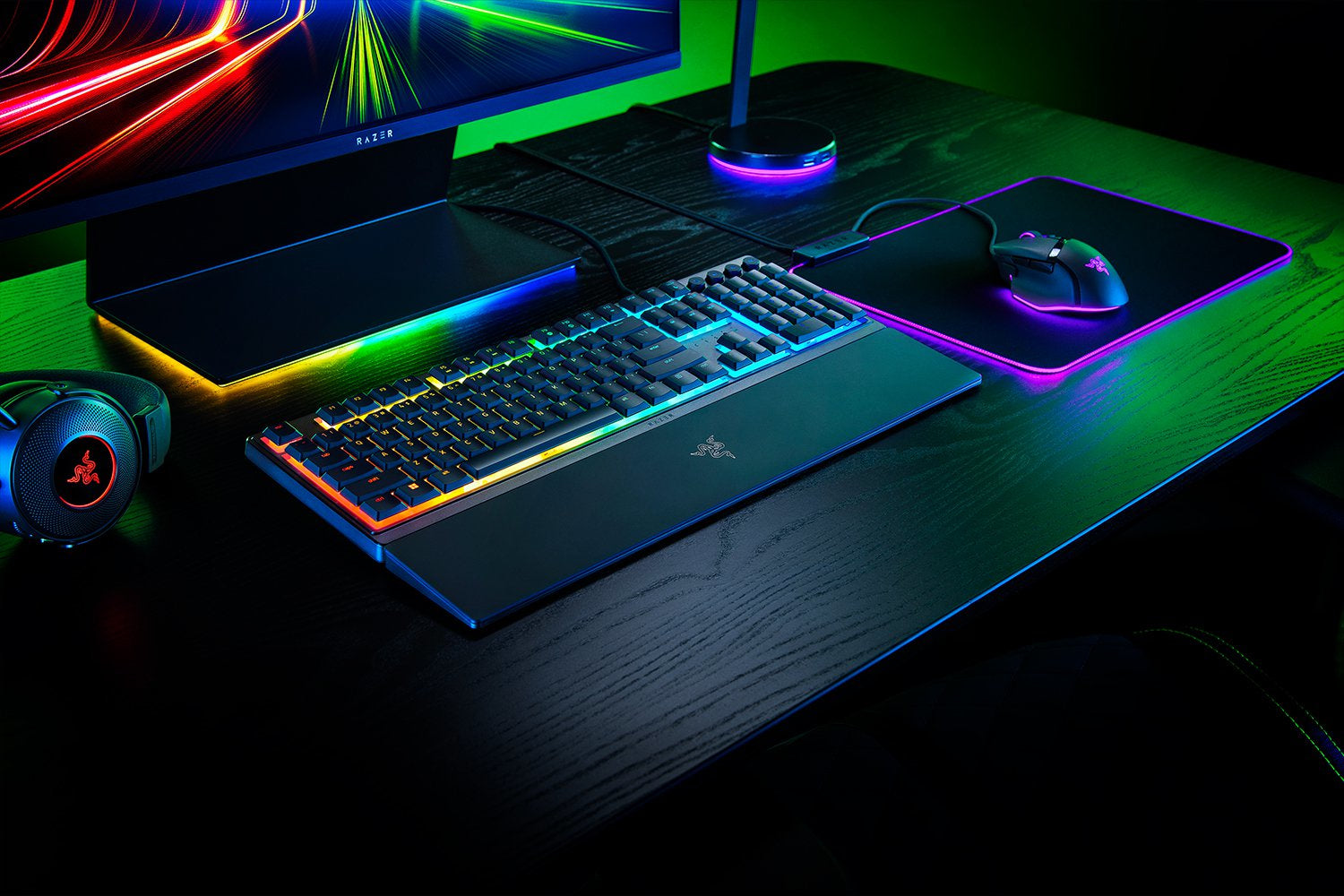 Razer Ornata V3 – Gaming-Tastatur – Mecha-Membran, kabelgebunden – RGB – QWERTZ (CH) – mit Handballenauflage