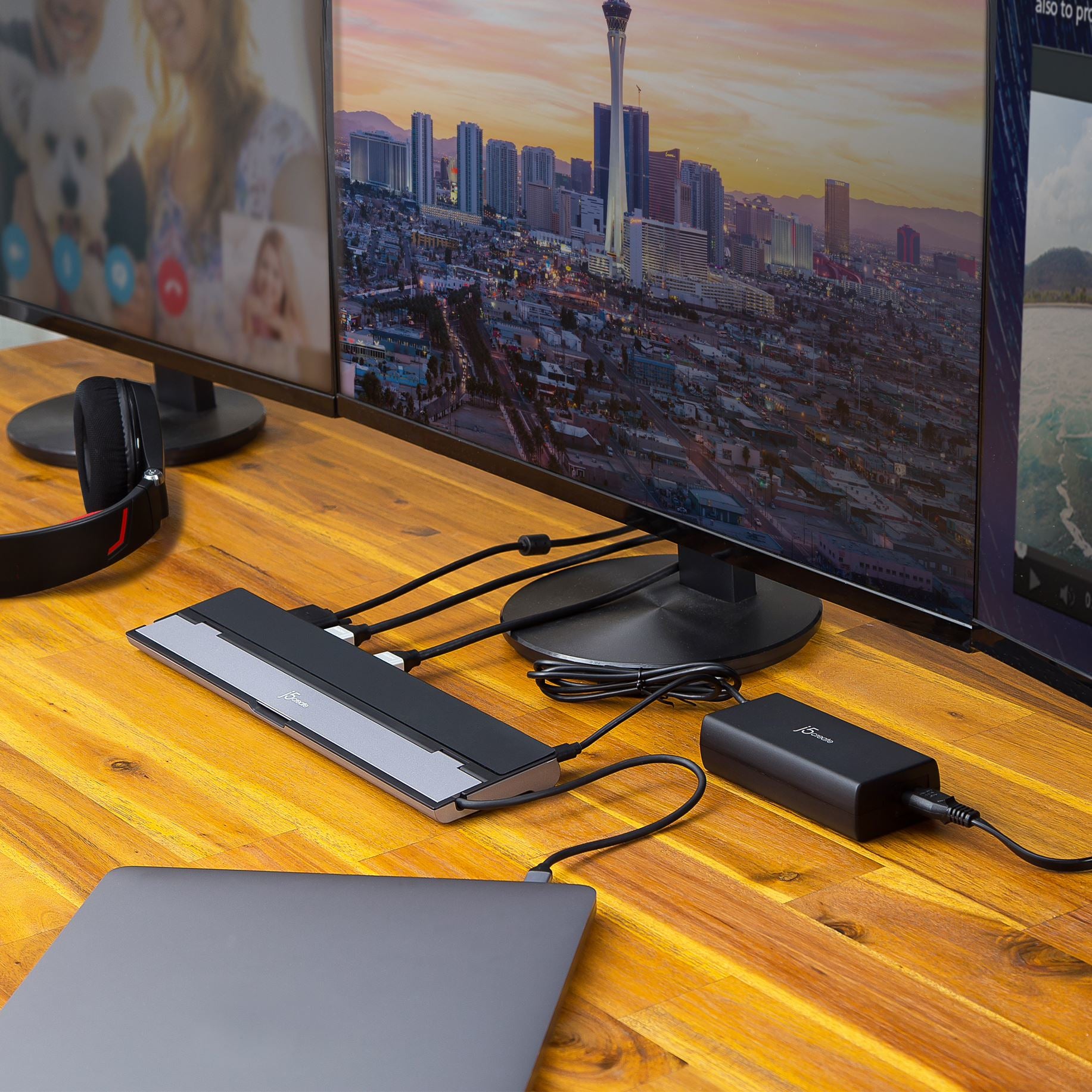 j5create JCD543P-FN Dockingstation – USB-C, 1× DP, 2× HDMI, 1× VGA, 3× USB-A, 2× USB-C, 100 W PD, GbE