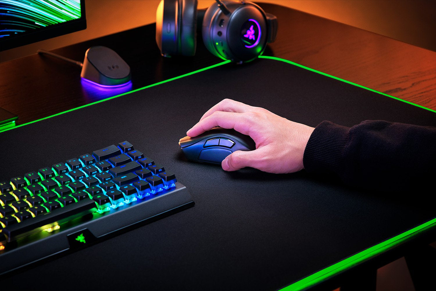 Razer Naga V2 Pro Gaming-Maus – kabellos, 20 Tasten, für Rechtshänder, integrierter Speicher, schwarz