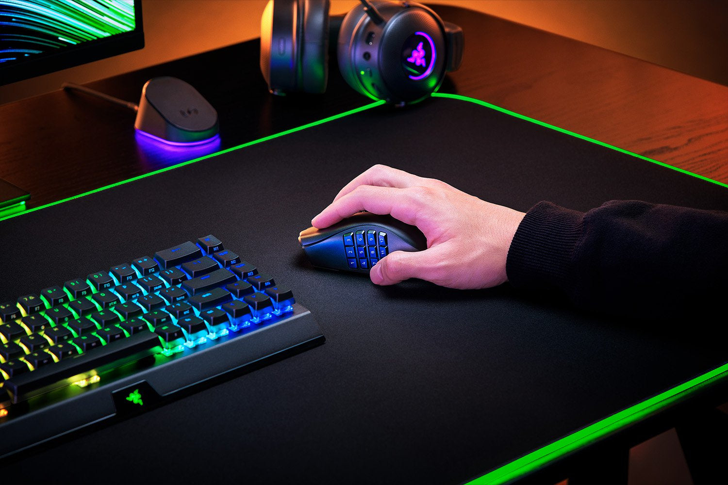 Razer Naga V2 Pro Gaming-Maus – kabellos, 20 Tasten, für Rechtshänder, integrierter Speicher, schwarz