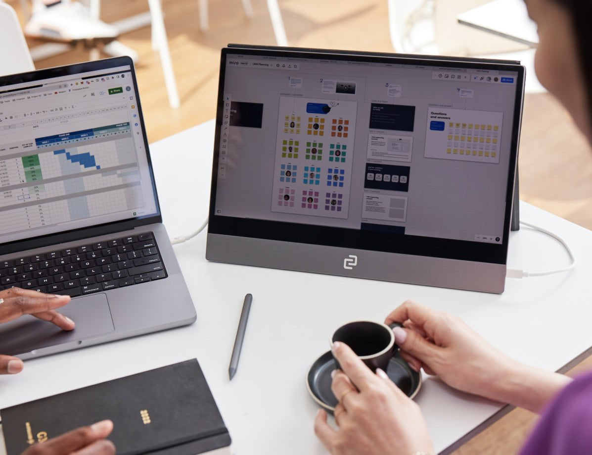Espresso Displays Notebook-Schutzhülle für espresso 15" Display – Mikrofaser, Magnetverschluss – Schwarz